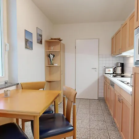 Strandnahe Mit Schwimmbad Im Haus, A Cappella 01 Im Binz, * Binz
