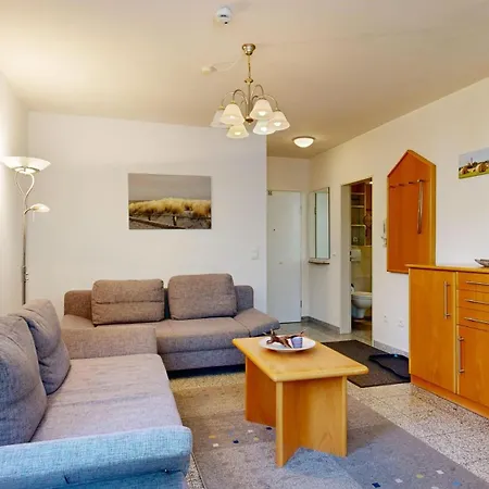Strandnahe Mit Schwimmbad Im Haus, A Cappella 01 Im Binz, *