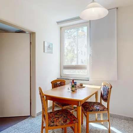 Strandnahe Mit Schwimmbad Im Haus, A Cappella 01 Im Binz, Apartment *