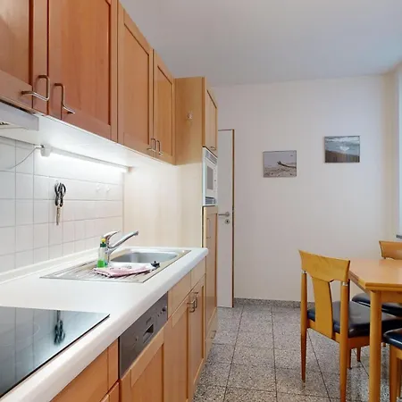 Strandnahe Mit Schwimmbad Im Haus, A Cappella 01 Im Binz, Apartment Binz